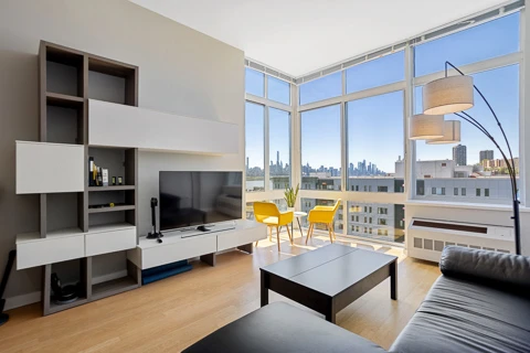 Modern condo with views of Manhattan in Edgwater, NJ